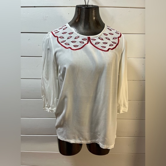 IDANO – off White Blouse with Embroidered Lips Collar – Size 1/Small - Picture 7 of 10